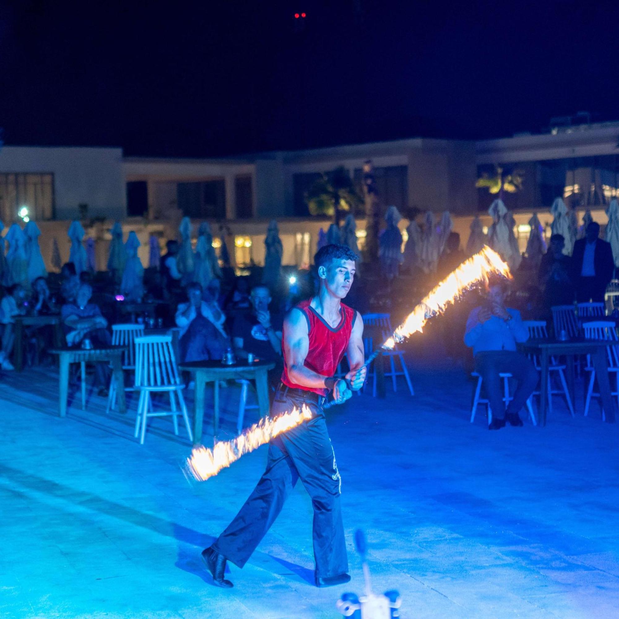 Radisson Blu Resort Al Hoceima Al Hoceïma Exterior foto Fire fan performance