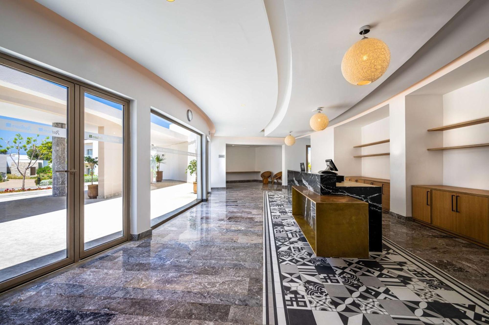 Radisson Blu Resort Al Hoceima Al Hoceïma Exterior foto Lobby