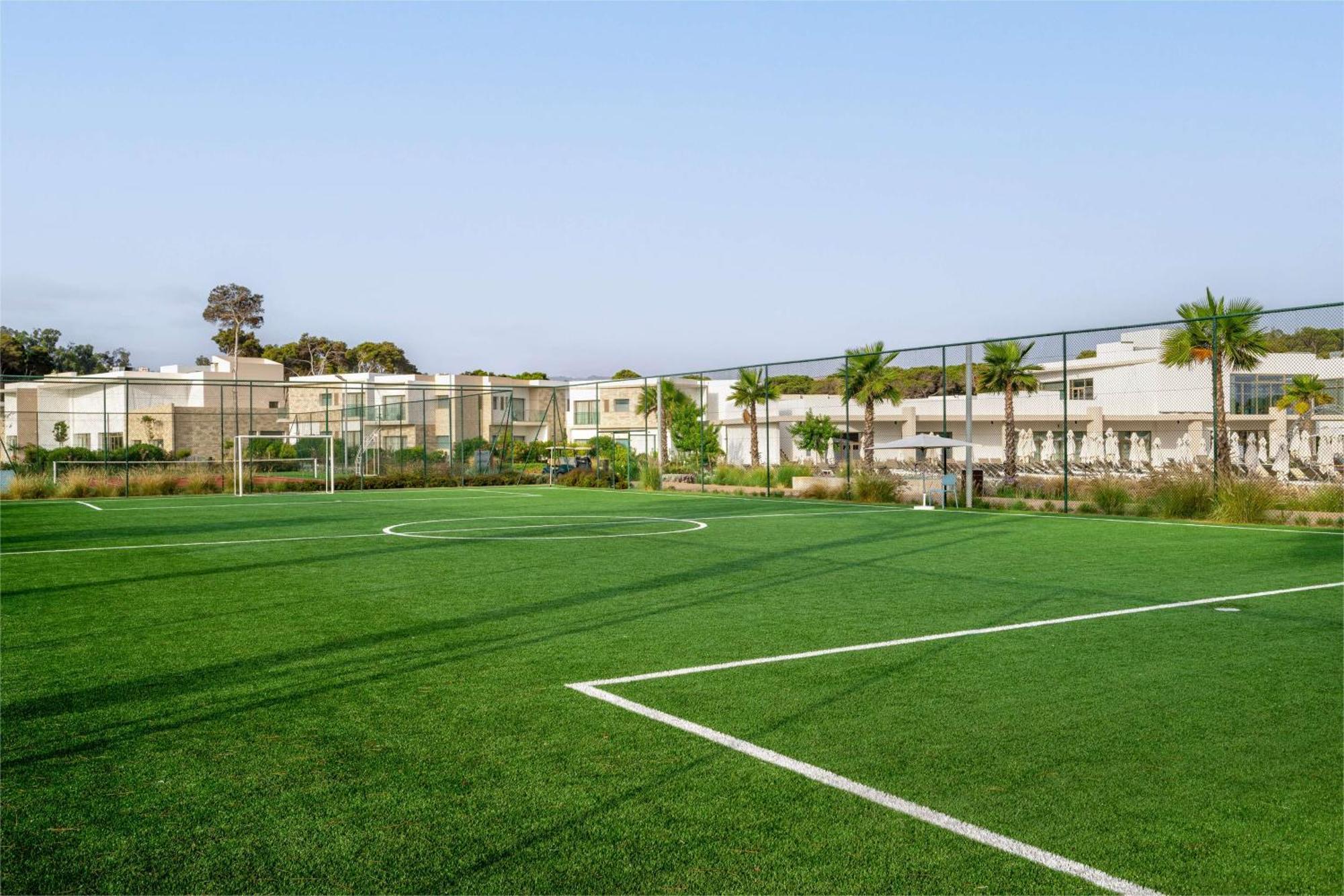 Radisson Blu Resort Al Hoceima Al Hoceïma Exterior foto The football field