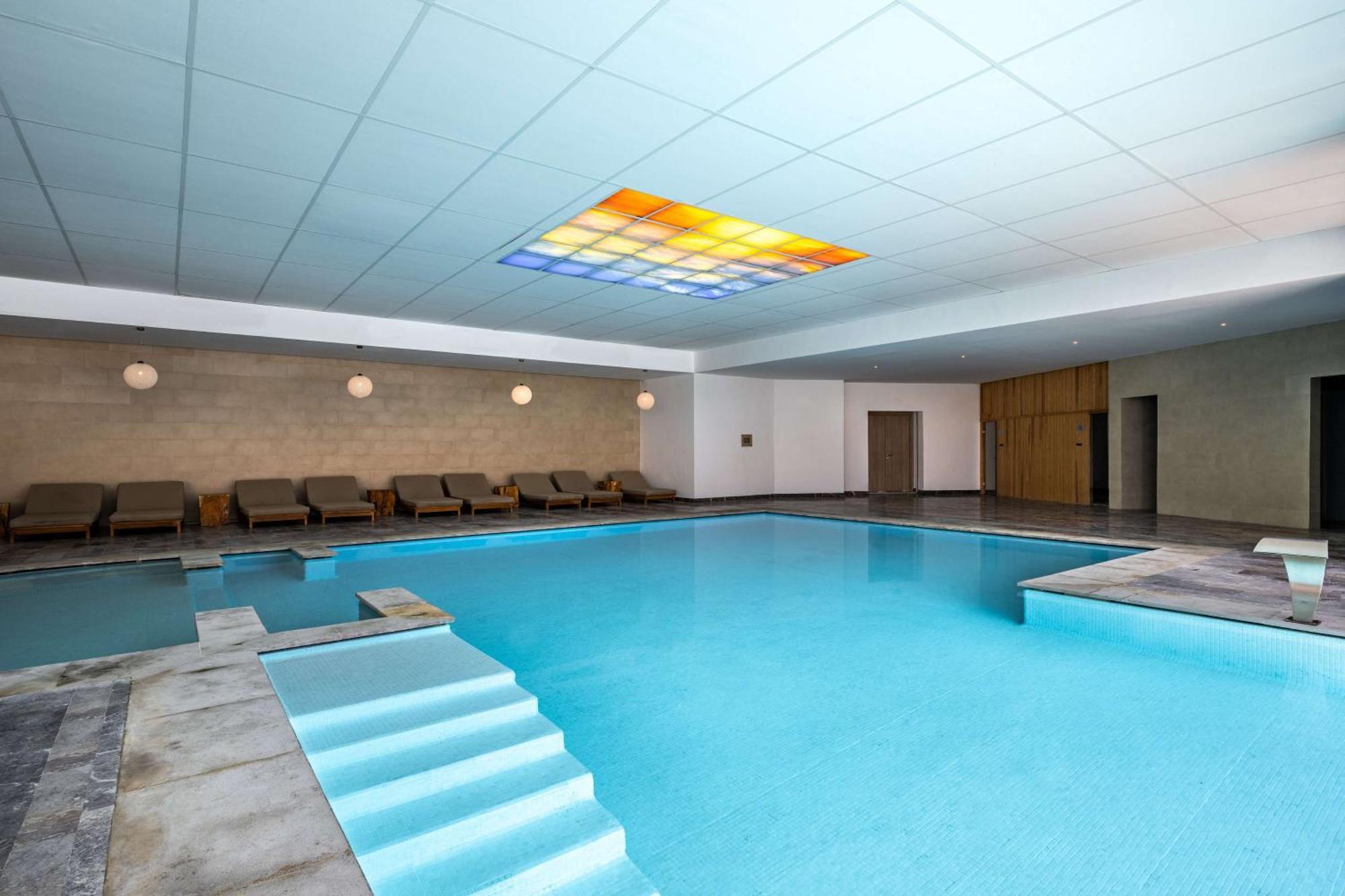Radisson Blu Resort Al Hoceima Al Hoceïma Exterior foto The swimming pool