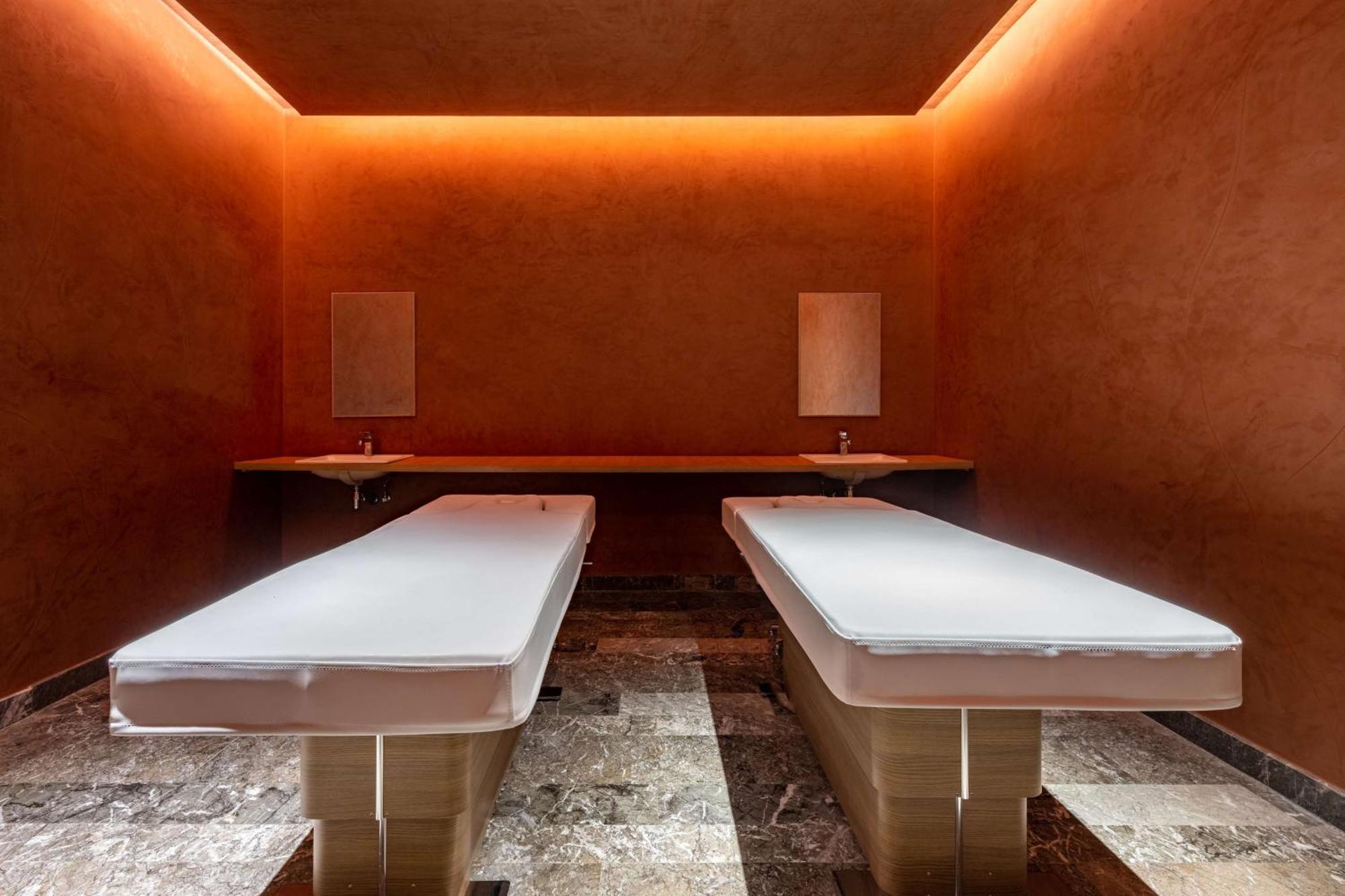 Radisson Blu Resort Al Hoceima Al Hoceïma Exterior foto The spa at The Ritz-Carlton, Hong Kong