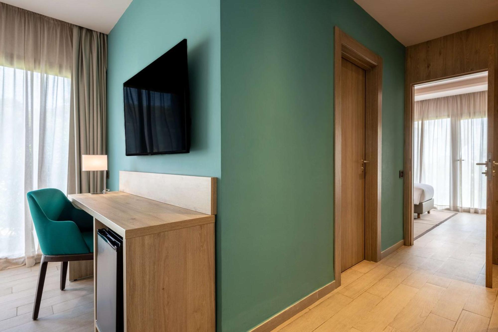 Radisson Blu Resort Al Hoceima Al Hoceïma Exterior foto A room at the hotel
