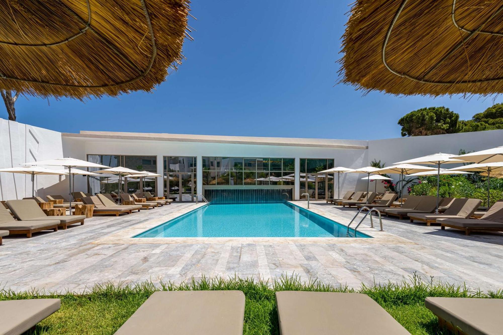 Radisson Blu Resort Al Hoceima Al Hoceïma Exterior foto The pool at the hotel