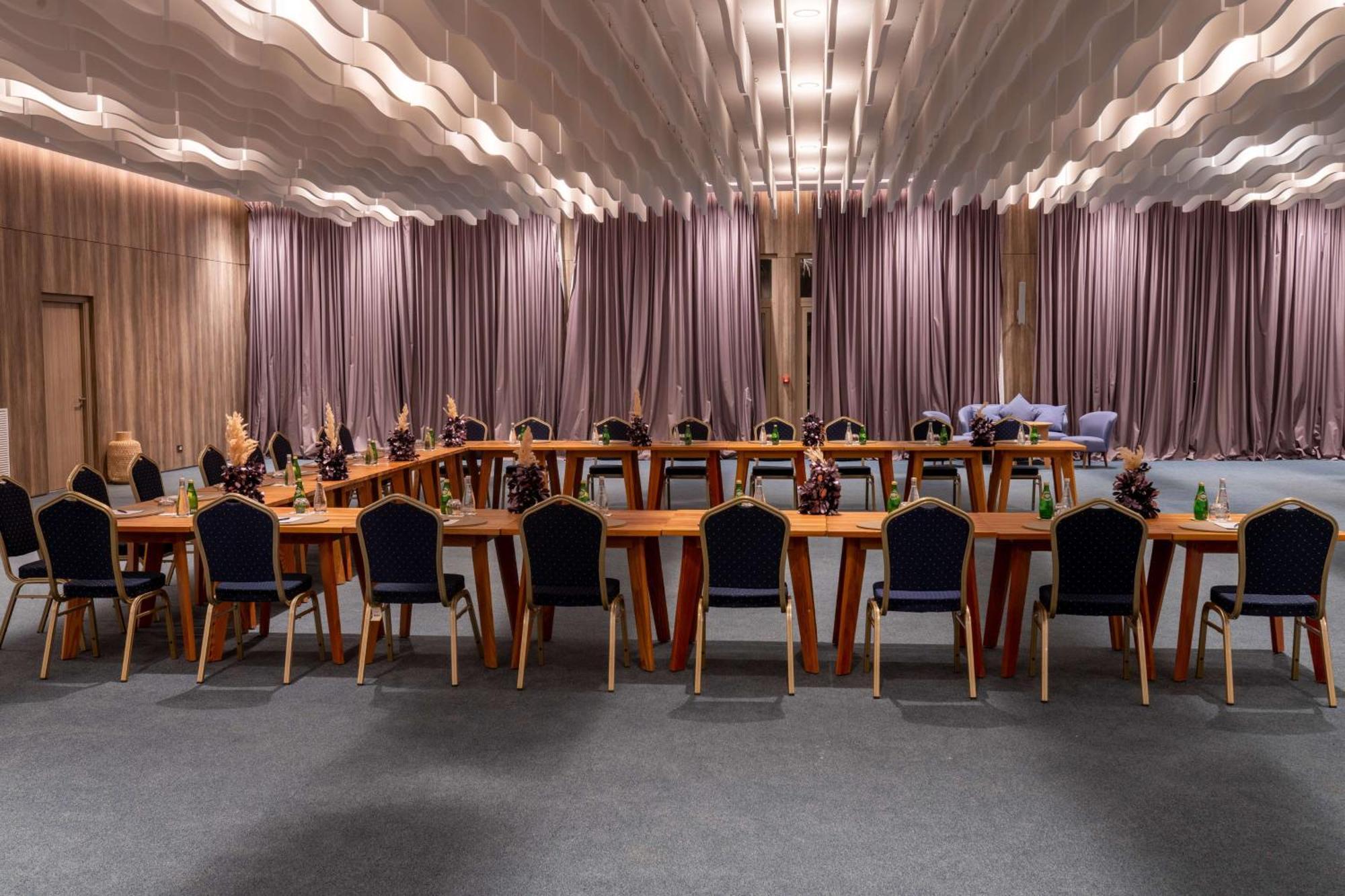 Radisson Blu Resort Al Hoceima Al Hoceïma Exterior foto The conference room