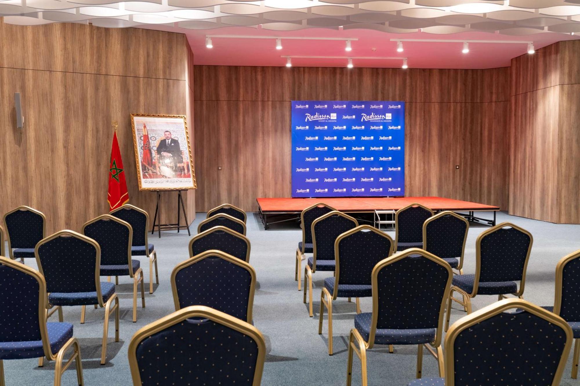 Radisson Blu Resort Al Hoceima Al Hoceïma Exterior foto The press conference room of the Moroccan parliament